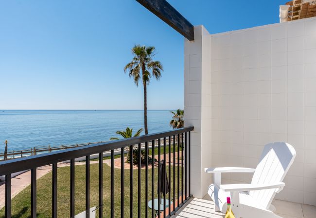 Casa en Mijas Costa - Casa de playa - Frente a la playa - Vistas al mar - 2 dormitorios - Dona Lola BEACH Resort - entre Marbella y La Cala de Mijas - Macarena - CS100 Casa en Mijas Costa - Casa de playa - Frente a la playa - Vistas al mar - 2 dormitorios - Dona Lola BEACH Resort - entre Marbella y La Cala de Mijas - Macarena - CS100