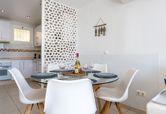 Casa en Mijas Costa - Casa de playa - Frente a la playa - Vistas al mar - 2 dormitorios - Dona Lola BEACH Resort - entre Marbella y La Cala de Mijas - Macarena - CS100 Casa en Mijas Costa - Casa de playa - Frente a la playa - Vistas al mar - 2 dormitorios - Dona Lola BEACH Resort - entre Marbella y La Cala de Mijas - Macarena - CS100