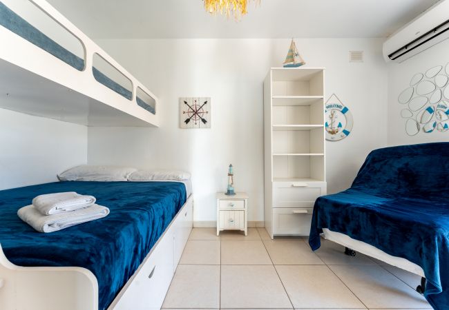 Casa en Mijas Costa - Casa de playa - Frente a la playa - Vistas al mar - 2 dormitorios - Dona Lola BEACH Resort - entre Marbella y La Cala de Mijas - Macarena - CS100 Casa en Mijas Costa - Casa de playa - Frente a la playa - Vistas al mar - 2 dormitorios - Dona Lola BEACH Resort - entre Marbella y La Cala de Mijas - Macarena - CS100