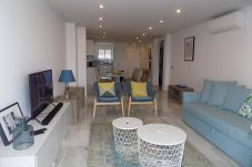 Apartamento en Mijas Costa - CS126 Fantastico apartamento de 2 dormitorios y 2 baños en el complejo en primera línea de mar de Playa Lucera, entre Fuengirola y Marbella
