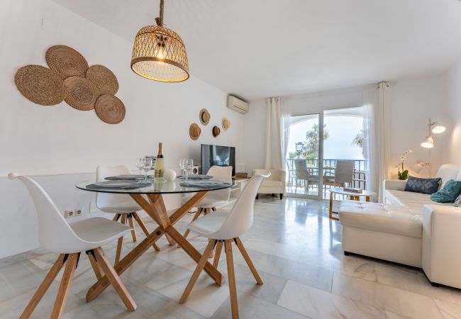 Apartamento en Mijas Costa - Duplex en la playa - Vista al mar - 2 dormitorios - Dona Lola BEACH Resort - entre Marbella y La Cala de Mijas - Micaela - CS148 Apartamento en Mijas Costa - Duplex en la playa - Vista al mar - 2 dormitorios - Dona Lola BEACH Resort - entre Marbella y La Cala de Mijas - Micaela - CS148