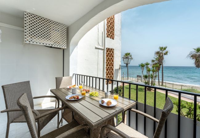 Apartamento en Mijas Costa - Duplex en la playa - Vista al mar - 2 dormitorios - Dona Lola BEACH Resort - entre Marbella y La Cala de Mijas - Micaela - CS148 Apartamento en Mijas Costa - Duplex en la playa - Vista al mar - 2 dormitorios - Dona Lola BEACH Resort - entre Marbella y La Cala de Mijas - Micaela - CS148