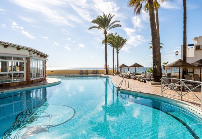 Casa en Mijas Costa - En la playa - Adosado con vista al mar - 2 dormitorios - Dona Lola BEACH Resort - entre Marbella y La Cala de Mijas - Sandra - CS111 Casa en Mijas Costa - En la playa - Adosado con vista al mar - 2 dormitorios - Dona Lola BEACH Resort - entre Marbella y La Cala de Mijas - Sandra - CS111