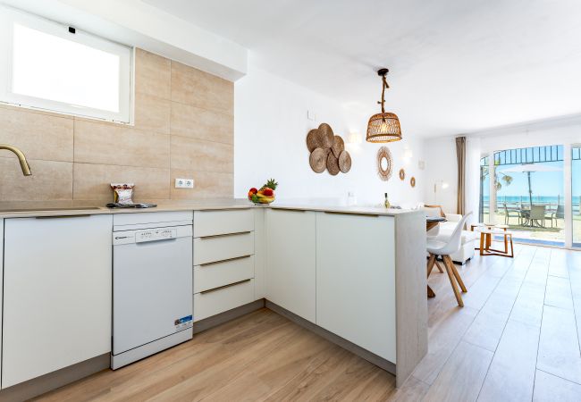 Casa en Mijas Costa - En la playa - Adosado con vista al mar - 2 dormitorios - Dona Lola BEACH Resort - entre Marbella y La Cala de Mijas - Sandra - CS111 Casa en Mijas Costa - En la playa - Adosado con vista al mar - 2 dormitorios - Dona Lola BEACH Resort - entre Marbella y La Cala de Mijas - Sandra - CS111