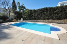 Chalet en Mijas Costa - Hermosa villa espaciosa con piscina privada. Villa Margarita, La Cala de Mijas entre Fuengirola y Marbella. Costa del Sol. CS185
