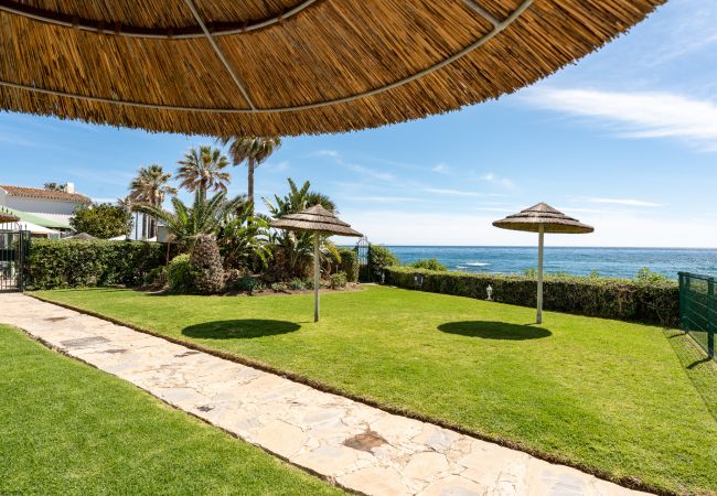 Apartamento en Mijas Costa - Encantadora propiedad frente a la playa de 2 dormitorios y 2 baños en Urb. Rocas del Mar, Riviera del Sol, entre Fuengirola y Marbella CS200 Apartamento en Mijas Costa - Encantadora propiedad frente a la playa de 2 dormitorios y 2 baños en Urb. Rocas del Mar, Riviera del Sol, entre Fuengirola y Marbella CS200