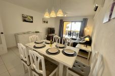 Apartamento en Mijas Costa - CS214 Amplio apartamento de 3 dormitorios y 2 baños en Doña Lola, Calahonda, entre Fuengirola y Marbella