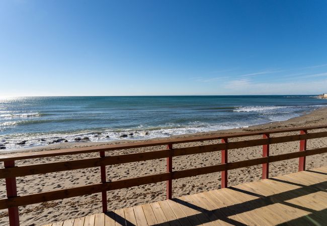 Casa en Mijas Costa - Casa de playa - Frente al mar - Vistas al mar - 2 dormitorios - Doña Lola BEACH Resort - entre Marbella y La Cala de Mijas - Macarena - CS183 Casa en Mijas Costa - Casa de playa - Frente al mar - Vistas al mar - 2 dormitorios - Doña Lola BEACH Resort - entre Marbella y La Cala de Mijas - Macarena - CS183