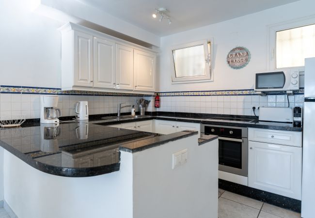 Casa en Mijas Costa - Casa de playa - Frente al mar - Vistas al mar - 2 dormitorios - Doña Lola BEACH Resort - entre Marbella y La Cala de Mijas - Macarena - CS183 Casa en Mijas Costa - Casa de playa - Frente al mar - Vistas al mar - 2 dormitorios - Doña Lola BEACH Resort - entre Marbella y La Cala de Mijas - Macarena - CS183