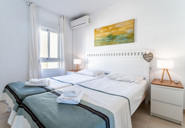 Dormitorio. Camas individuales. Doña Lola. Calahonda. Mijas Costa Dormitorio. Camas individuales. Doña Lola. Calahonda. Mijas Costa. La Cala de Mijas. Costa del Sol