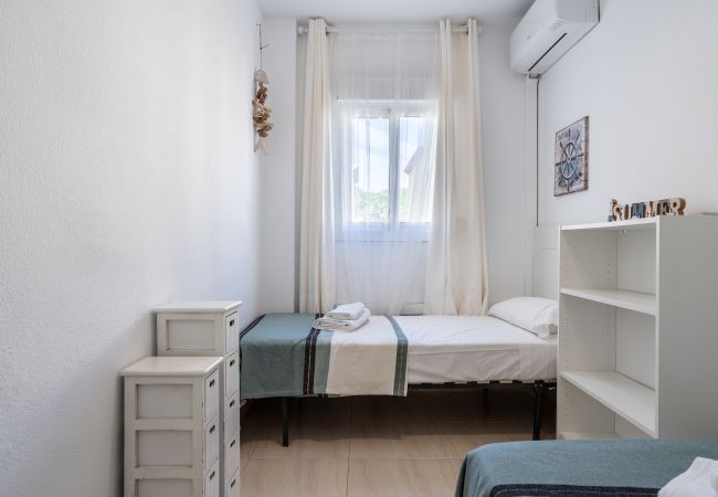 Apartamento en Mijas Costa - Frente al mar- Apartamento Vista Mar - 3 dormitorios - Planta Alta - Dona Lola BEACH Resort - entre Marbella y La Cala de Mijas - Patricia - CS188 Apartamento en Mijas Costa - Frente al mar- Apartamento Vista Mar - 3 dormitorios - Planta Alta - Dona Lola BEACH Resort - entre Marbella y La Cala de Mijas - Patricia - CS188