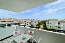 Apartamento en Mijas Costa - CS223 Amplio apartamento de 3 dormitorios, cerca de todos los servicios en Urb. Rincon del Mar - Calahonda, entre Fuengirola y Marbella