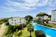 Apartamento en Mijas Costa - CS223 Amplio apartamento de 3 dormitorios, cerca de todos los servicios en Urb. Rincon del Mar - Calahonda, entre Fuengirola y Marbella