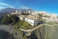 Complejo. Piscina. Primera línea de playa. Benalmadena. Malaga. Costa del Sol