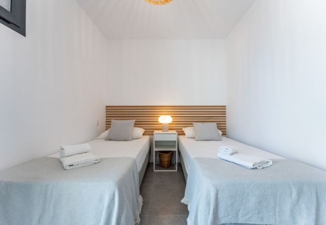 Apartamento en Mijas Costa - CS261 Doña Lola Renata - Impresionante apartamento de 2 dormitorios en primera línea de playa, Calahonda, Mijas Costa Apartamento en Mijas Costa - CS261 Doña Lola Renata - Impresionante apartamento de 2 dormitorios en primera línea de playa, Calahonda, Mijas Costa