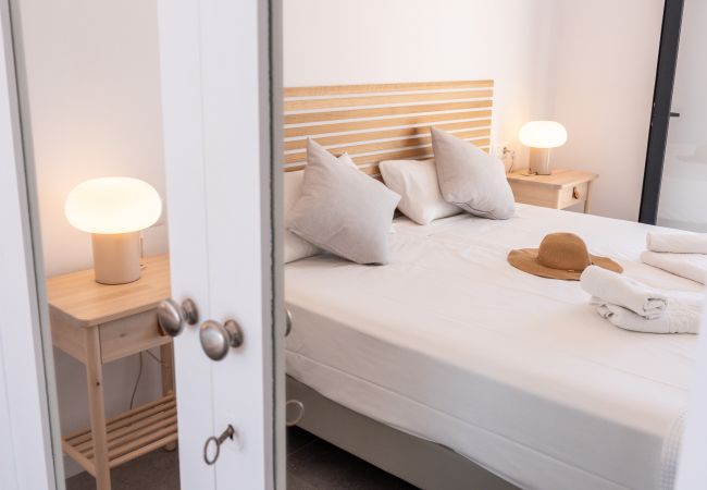 Apartamento en Mijas Costa - CS261 Doña Lola Renata - Impresionante apartamento de 2 dormitorios en primera línea de playa, Calahonda, Mijas Costa Apartamento en Mijas Costa - CS261 Doña Lola Renata - Impresionante apartamento de 2 dormitorios en primera línea de playa, Calahonda, Mijas Costa