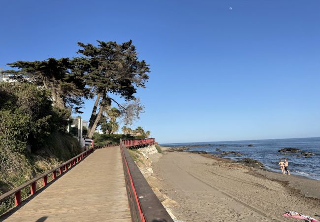 Apartamento en Mijas Costa - CS261 Doña Lola Renata - Impresionante apartamento de 2 dormitorios en primera línea de playa, Calahonda, Mijas Costa Apartamento en Mijas Costa - CS261 Doña Lola Renata - Impresionante apartamento de 2 dormitorios en primera línea de playa, Calahonda, Mijas Costa