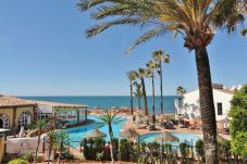 Piscine du complexe Doña Lola. Mijas Costa. Malaga