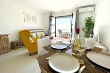 Appartement à Mijas Costa - Duplex d'une chambre en bord de mer et à quelques pas de la plage de Calahonda, entre Fuengirola et Marbella, dans l'urbanisation bien connue de Dona Lola CS166