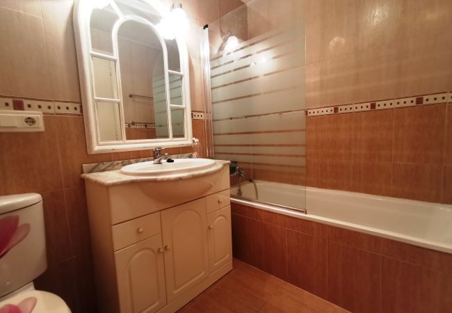 Salle de bain. Baignoire. Calahonda Salle de bain. Baignoire. Calahonda. Mijas Costa. Costa del Sol