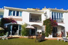 Maison à Mijas Costa - Jolie maison de plage de 2 chambres en première ligne de plage situé dans le complex de Dona Lola, Sandra - Mijas Costa CS111