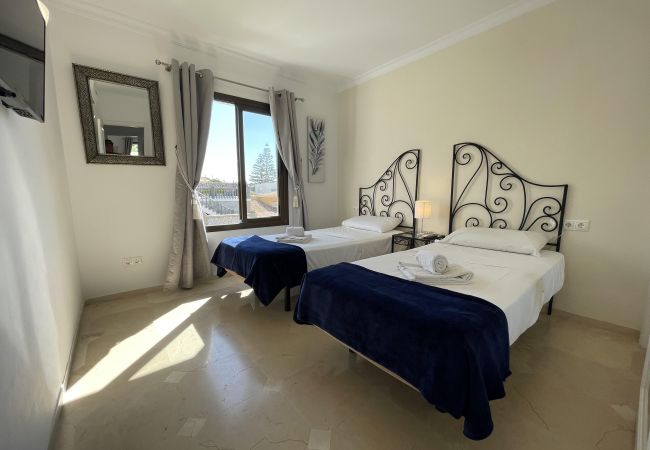 Chambre. Lits individuels. Riviera del Sol Chambre. Lits individuels. Riviera del Sol. Mijas Costa. Costa del Sol