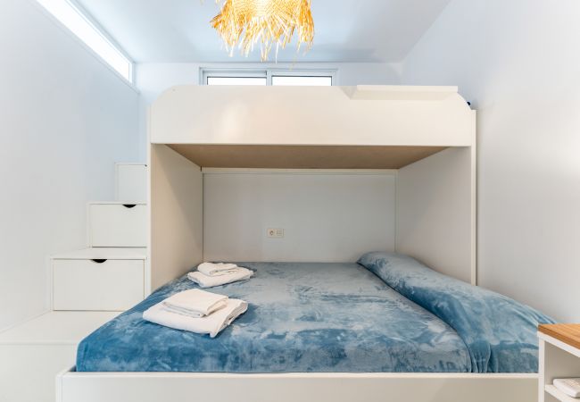 Appartement à Mijas Costa - Propriété en Front de Mer - Accès direct à la plage - entre MARBELLA et La Cala de Mijas - 2 chambres + 2 salles de bain - CS200 Appartement à Mijas Costa - Propriété en Front de Mer - Accès direct à la plage - entre MARBELLA et La Cala de Mijas - 2 chambres + 2 salles de bain - CS200