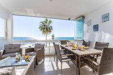 Terrasse. Vue mer. Salle à manger. Doña Lola. La Cala de Mijas. Calahonda. Costa del Sol