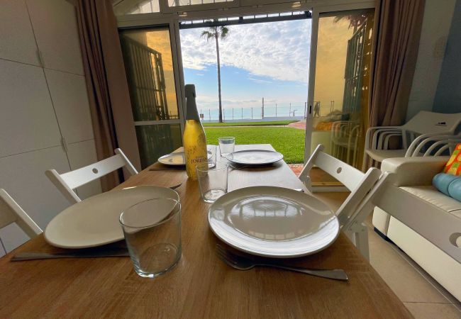 Appartement à Mijas Costa - CS127 Charmant appartement en première ligne de mer - Dona Lola Renata - Mijas Costa, Málaga  Appartement à Mijas Costa - CS127 Charmant appartement en première ligne de mer - Dona Lola Renata - Mijas Costa, Málaga