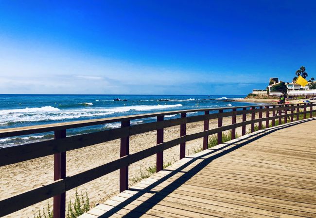 Promenade. Plage. Cabopino. Calahonda Promenade. Plage. Cabopino. Calahonda. Costa del Sol