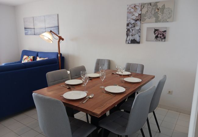 Salon/salle à manger. Terrasse. Vue mer. Doña Lola. Calahonda Salon/salle à manger. Terrasse. Vue mer. Doña Lola. Calahonda. La Cala de Mijas. Malaga. Costa del Sol