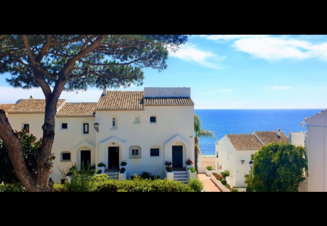 TERRASSE AVEC VUE SUR LA MER  Appartement à Mijas Costa - Logement de vacances près de la plage situé dans le complexe Doña Lola Marianne CS102