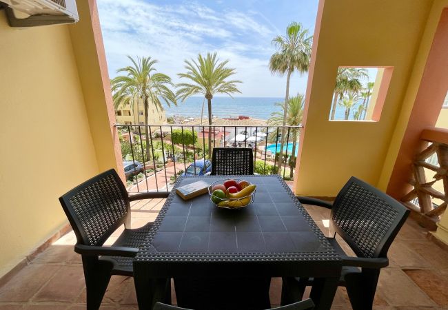 Apartment in Mijas Costa - CS197 Charming 2 bedroom flat with sea views - Dona Lola Claudia, Calahonda, Costa del Sol Apartment in Mijas Costa - CS197 Charming 2 bedroom flat with sea views - Dona Lola Claudia, Calahonda, Costa del Sol