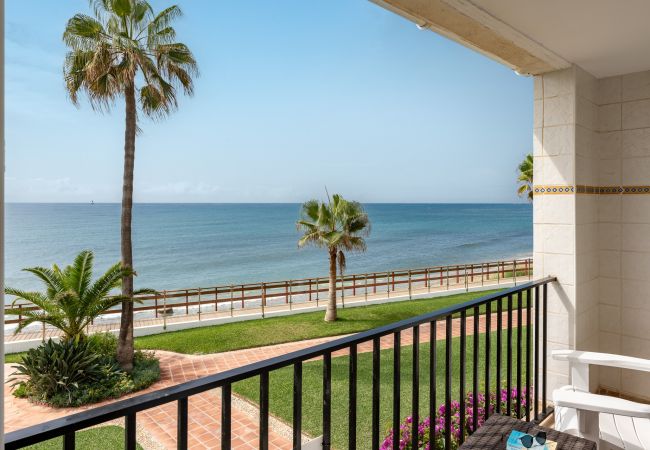 House in Mijas Costa - Beach front house - Full SEA View - Dona Lola BEACH Resort - Between MARBELLA and La Cala de Mijas - 2 bedrooms - CS120 House in Mijas Costa - Beach front house - Full SEA View - Dona Lola BEACH Resort - Between MARBELLA and La Cala de Mijas - 2 bedrooms - CS120