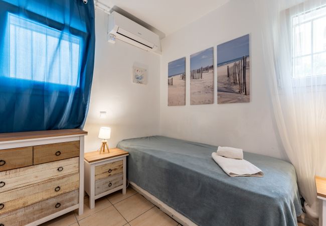 House in Mijas Costa - Beach front house - Full SEA View - Dona Lola BEACH Resort - Between MARBELLA and La Cala de Mijas - 2 bedrooms - CS120 House in Mijas Costa - Beach front house - Full SEA View - Dona Lola BEACH Resort - Between MARBELLA and La Cala de Mijas - 2 bedrooms - CS120