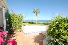 House in Mijas Costa - CS105 Cosy 2 bedroom, 2 bathroom, frontline beach of Calahonda, Mijas Costa