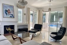 Chalet in Mijas Costa - CS185 Villa Margarita - Beautiful, spacious villa with a private swimming pool in La Cala de Mijas, between Fuengirola and Marbella