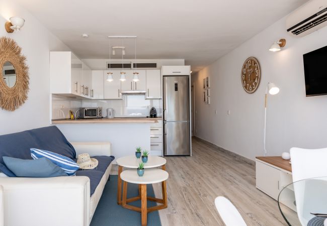 Apartment in Mijas Costa - BEACH Front property - SEA view - between MARBELLA and La Cala de Mijas - 2 bed. 2 bath. - Rocas del Mar - Riviera del Sol - Ref. CS200 Apartment in Mijas Costa - BEACH Front property - SEA view - between MARBELLA and La Cala de Mijas - 2 bed. 2 bath. - Rocas del Mar - Riviera del Sol - Ref. CS200