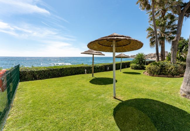 Apartment in Mijas Costa - BEACH Front property - SEA view - between MARBELLA and La Cala de Mijas - 2 bed. 2 bath. - Rocas del Mar - Riviera del Sol - Ref. CS200 Apartment in Mijas Costa - BEACH Front property - SEA view - between MARBELLA and La Cala de Mijas - 2 bed. 2 bath. - Rocas del Mar - Riviera del Sol - Ref. CS200