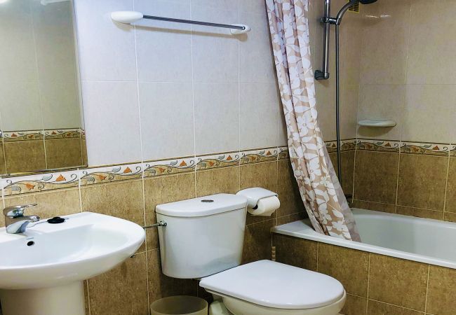 Apartment in Mijas Costa - CS214 Spacious 3-bed, 2-bath apartment in Doña Lola, Calahonda, between Fuengirola and Marbella Apartment in Mijas Costa - CS214 Spacious 3-bed, 2-bath apartment in Doña Lola, Calahonda, between Fuengirola and Marbella