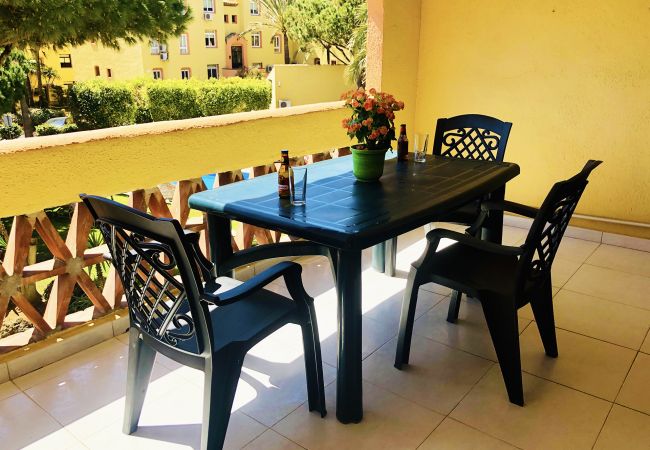 Apartment in Mijas Costa - CS214 Spacious 3-bed, 2-bath apartment in Doña Lola, Calahonda, between Fuengirola and Marbella Apartment in Mijas Costa - CS214 Spacious 3-bed, 2-bath apartment in Doña Lola, Calahonda, between Fuengirola and Marbella