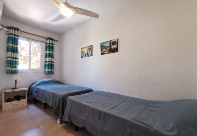 Apartment in Mijas Costa - CS214 Spacious 3-bed, 2-bath apartment in Doña Lola, Calahonda, between Fuengirola and Marbella Apartment in Mijas Costa - CS214 Spacious 3-bed, 2-bath apartment in Doña Lola, Calahonda, between Fuengirola and Marbella