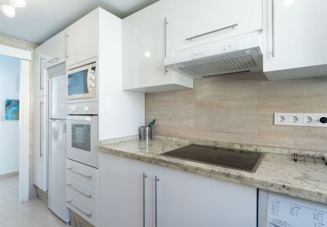 Kitchen. Modern. Well equipped. Doña Lola. Calahonda Kitchen. Modern. Well equipped. Doña Lola. Calahonda. La Cala de Mijas. Costa del Sol