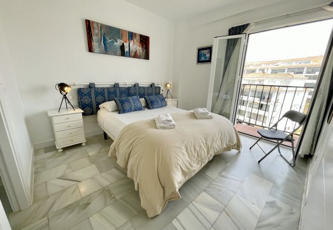 Apartment in Mijas Costa - CS223 Spacious 3-bedroom apartment, close to all amenities in Urb. Rincon del Mar - Calahonda, between Fuengirola and Marbella Apartment in Mijas Costa - CS223 Spacious 3-bedroom apartment, close to all amenities in Urb. Rincon del Mar - Calahonda, between Fuengirola and Marbella