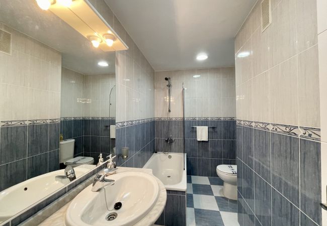Apartment in Mijas Costa - CS223 Spacious 3-bedroom apartment, close to all amenities in Urb. Rincon del Mar - Calahonda, between Fuengirola and Marbella Apartment in Mijas Costa - CS223 Spacious 3-bedroom apartment, close to all amenities in Urb. Rincon del Mar - Calahonda, between Fuengirola and Marbella