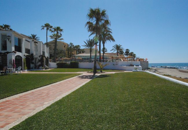 Apartment in Mijas Costa - CS127 Charming beach front apartment - Doña Lola Renata - Dona Lola - Mijas Costa, Málaga Apartment in Mijas Costa - CS127 Charming beach front apartment - Doña Lola Renata - Dona Lola - Mijas Costa, Málaga