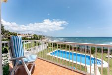 Villa in Mijas Costa - Beautiful beach front villa. Calahonda. Mijas Costa. Costa del Sol. CS230